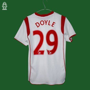 Wolverhampton Wanderers 2009-2010 away shirt Le Coq Sportif in size M with Kevin Doyle on the back 4866 PHOTO
