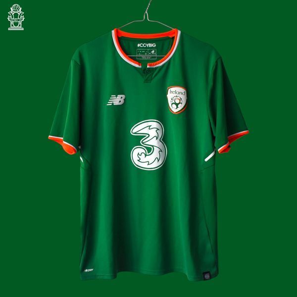 Ireland 2017 home shirt New Balance in size L with Declan Rice on the back 4822 PHOTO