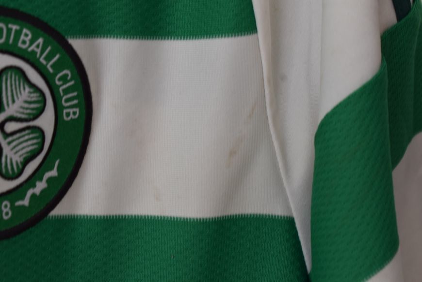 Celtic 2024-2025 home Adidas shirt in size XL with Maik Nawrocki on the back 4722 PHOTO