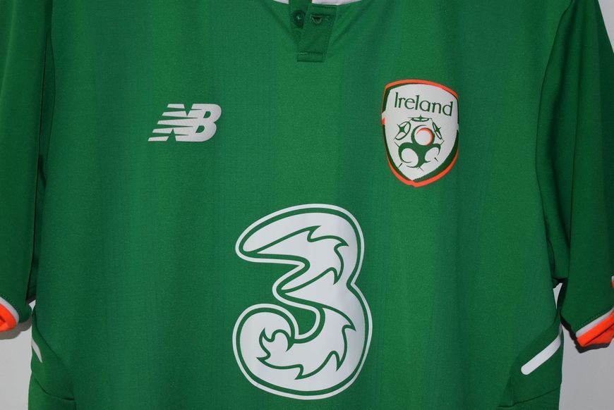 Ireland 2017 home shirt New Balance in size L with Declan Rice on the back 4822 PHOTO