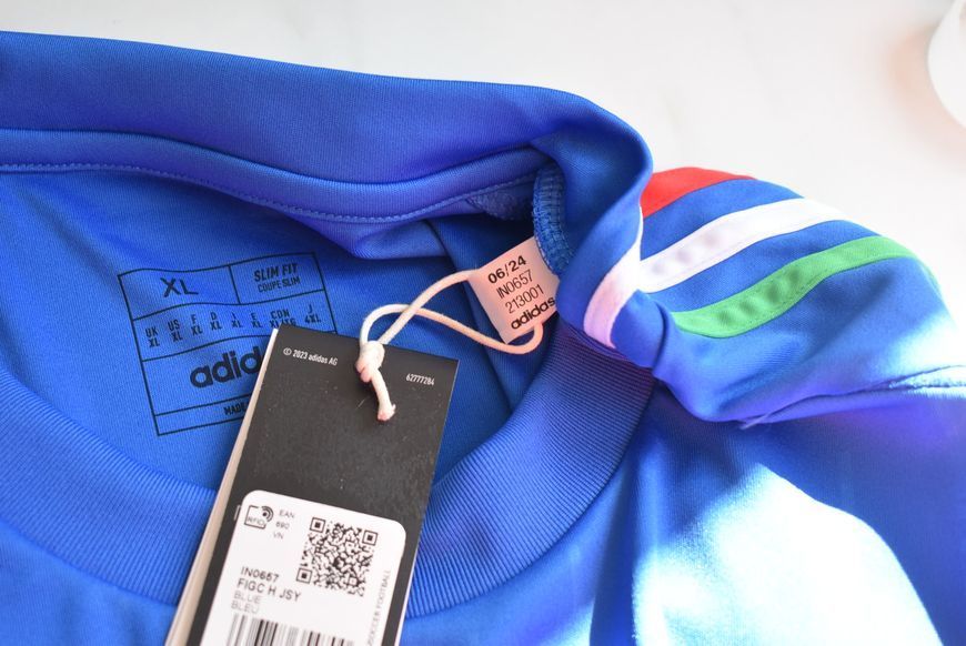 BNWT Italy EURO 2024 home shirt Adidas in size XL with Federico Dimarco on the back 5010 PHOTO