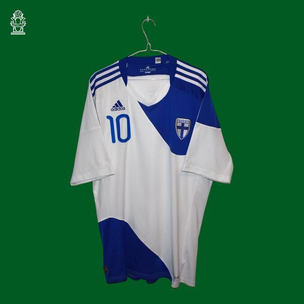 Finland 2010-2011 home retro Adidas shirt size XL with Jari Litmanen on the back 4475 PHOTO