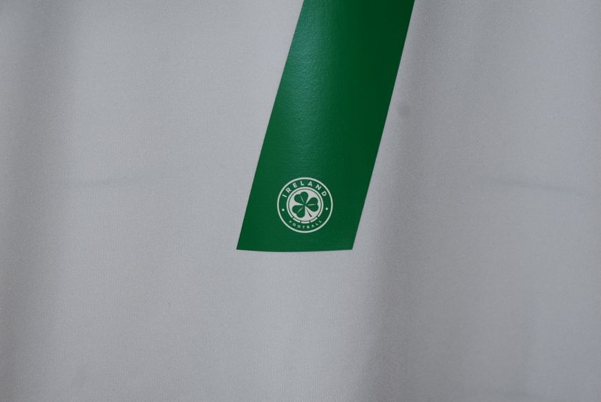 Irlandia 2023-2024 wyjazdowa koszulka Castore w rozmiarze XL z Troy Parrott na plecach 4576 ZDJECIE