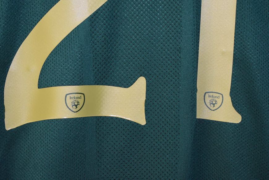 Ireland 2020-2021 home New Balance shirt in size M with Troy Parrott on the back 4775 PHOTO