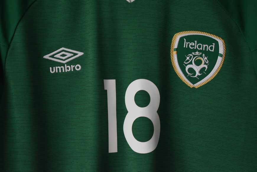 Irlandia 2020-2021 domowa koszulka z długim rękawem Umbro w rozmiarze M z Troy Parrott na plecach 4740 ZDJECIE