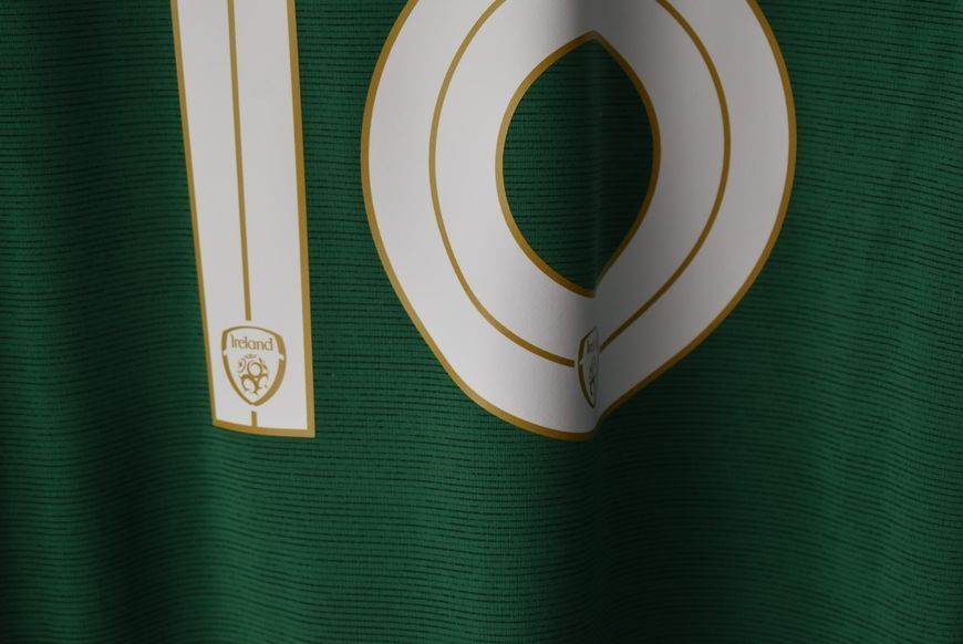 Irlandia 2020-2021 domowa koszulka z długim rękawem Umbro w rozmiarze M z Troy Parrott na plecach 4740 ZDJECIE