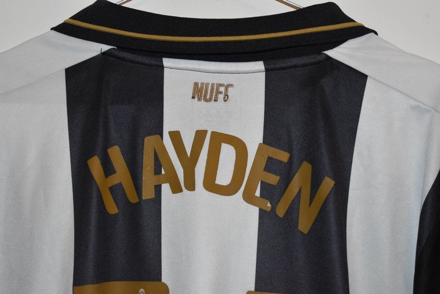 Newcastle United 2016-2017 home shirt by Puma in size M with Isaac Hayden on the back 5126 PHOTO
