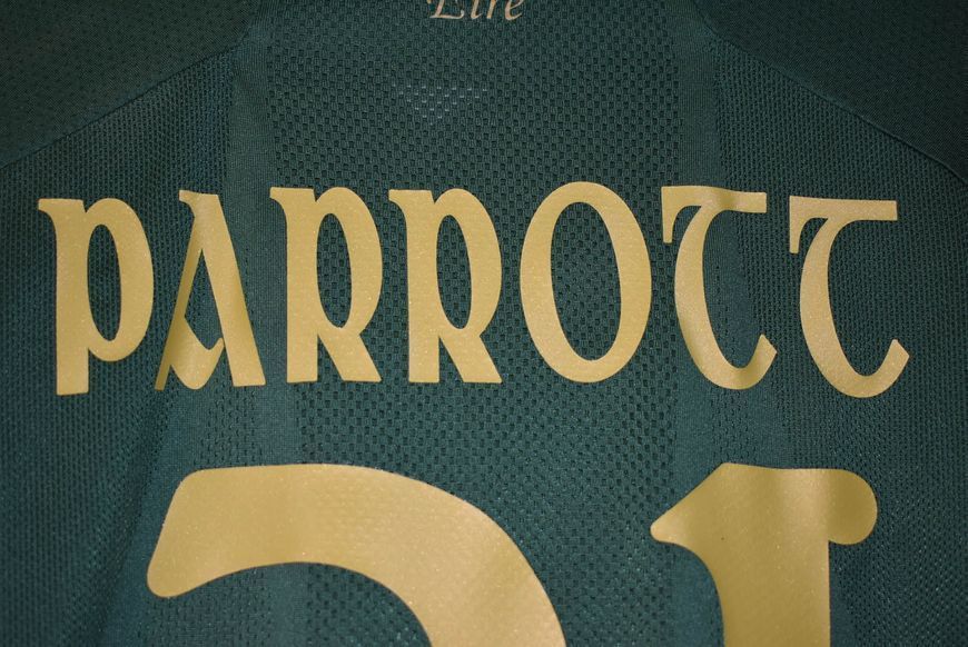 Ireland 2020-2021 home New Balance shirt in size M with Troy Parrott on the back 4776 PHOTO