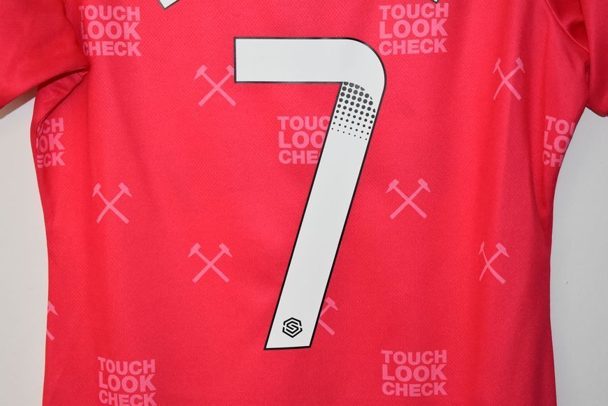 West Ham United (kvindehold) 2020-2021 specialudgave tr&oslash;je i damest&oslash;rrelse M med Alisha Lehmann p&aring; ryggen 4965 FOTO