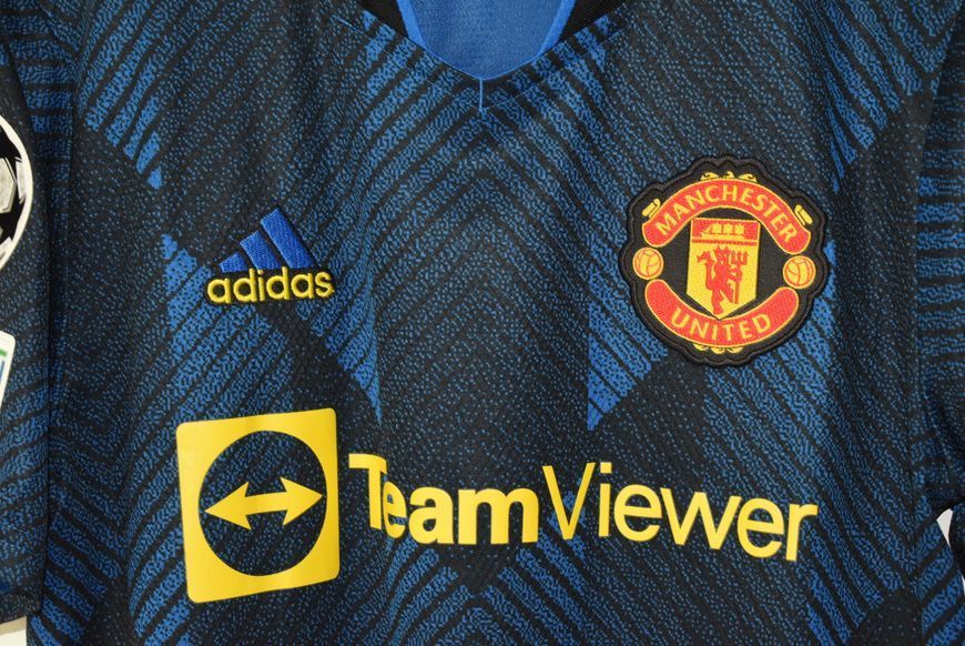 Manchester United 2021-2022 3-cia koszulka Adidas w rozmiarze L z Cristiano Ronaldo na plecach 4828 ZDJECIE