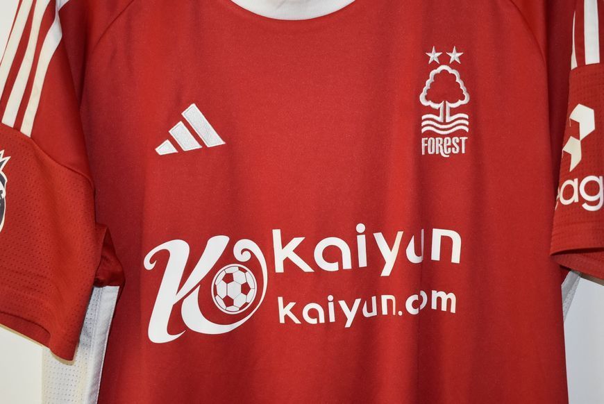 Nottingham Forrest 2023-2024 domowa koszulka Adidas w rozmiarze L z Chris Wood na plecach 4778 ZDJECIE