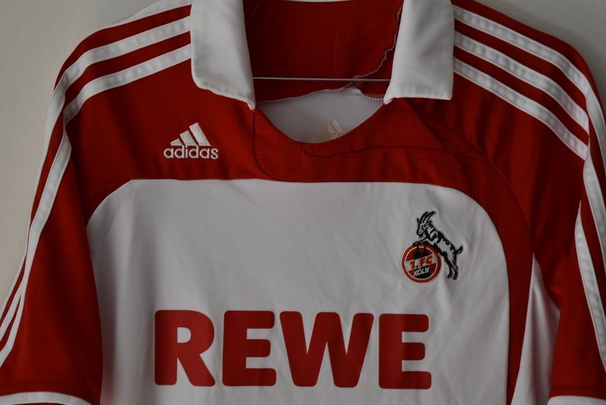 1. FC K&ouml;ln 2007-2008 domowa koszulka Adidas w rozmiarze M z Milivoje Novakovič na plecach 4873 ZDJECIE