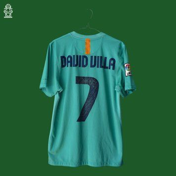 Barcelona 2011-2012 third shirt Nike in size S with David Villa on the back 4874 PHOTO