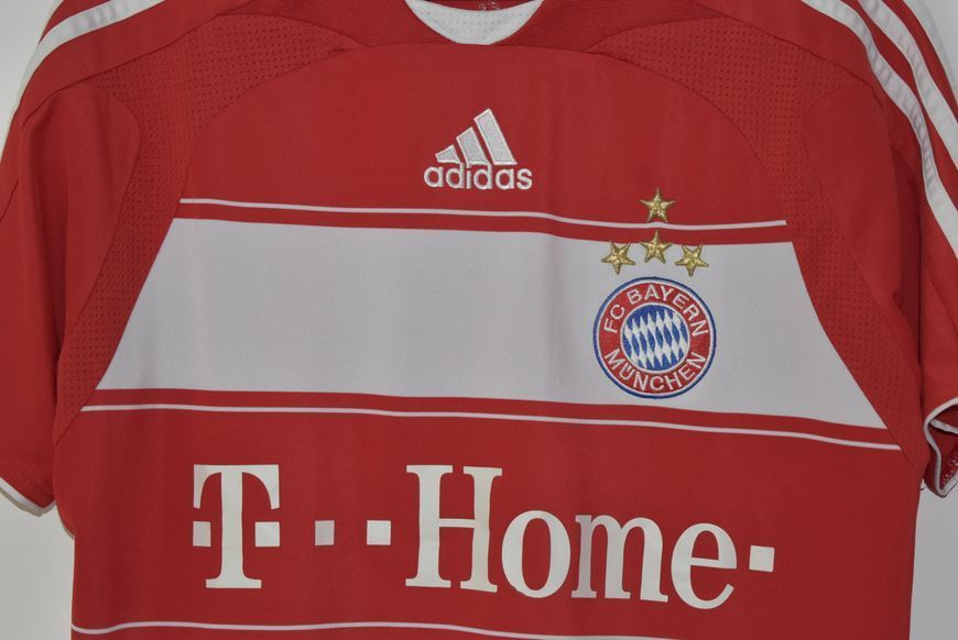 Bayern M&uuml;nchen 2008-2009 Adidas hjemmebanetr&oslash;je i st&oslash;rrelse YXL (48x67 cm) med Thomas M&uuml;ller p&aring; ryggen 5069 FOTO