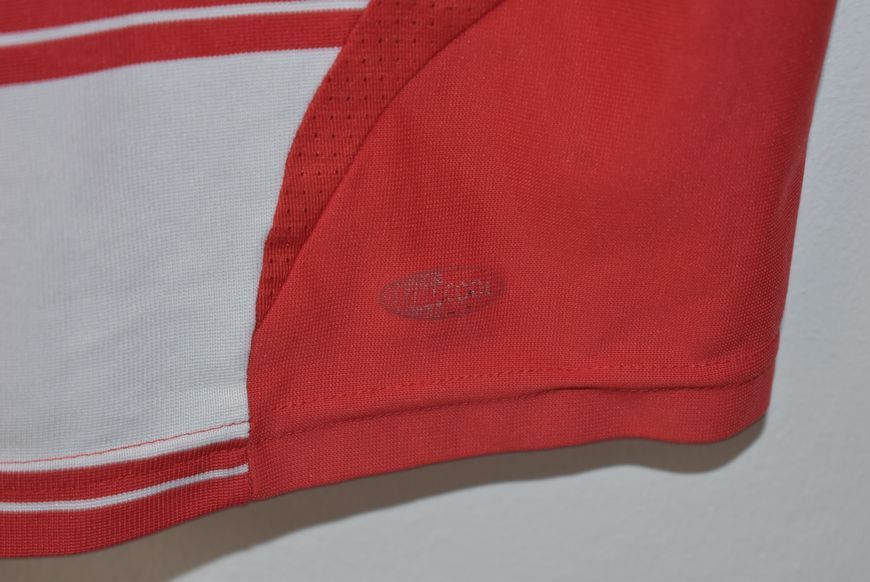 Bayern M&uuml;nchen 2008-2009 Adidas hjemmebanetr&oslash;je i st&oslash;rrelse YXL (48x67 cm) med Thomas M&uuml;ller p&aring; ryggen 5069 FOTO