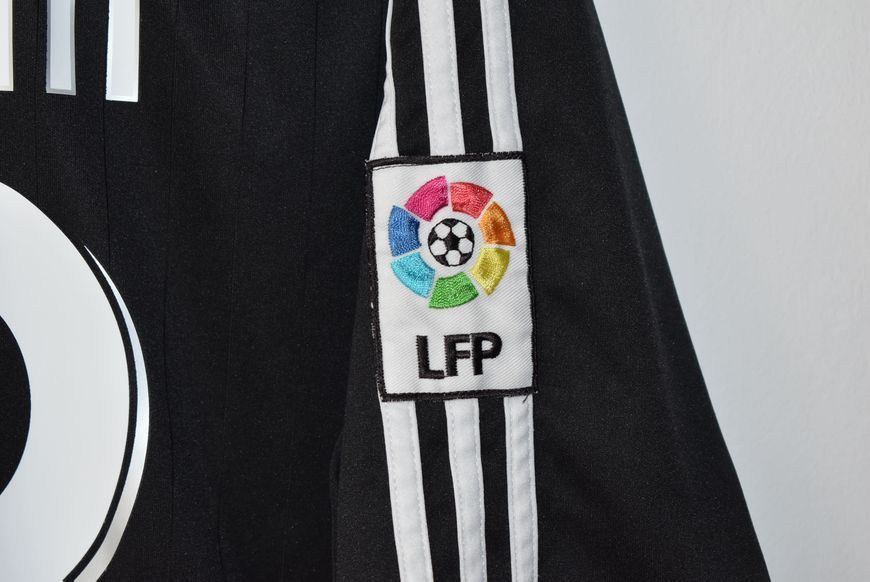 Real Madrid 2006-2007 ude retro Adidas tr&oslash;je i st&oslash;rrelse XL med David Beckham p&aring; ryggen 4684 FOTO
