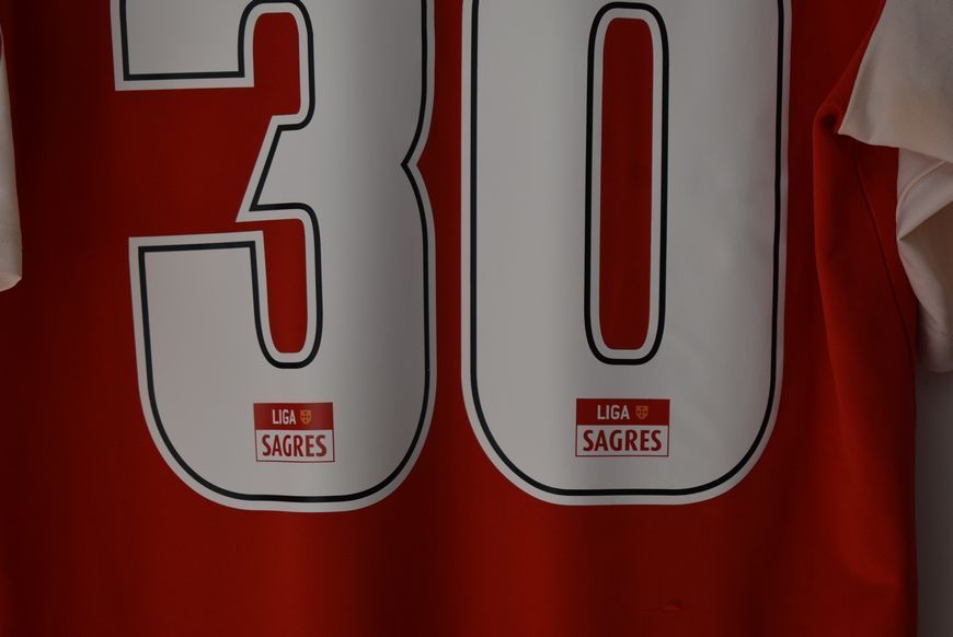 SC Braga 2008-2009 home shirt Macron in size M with Alan on the back 4877 PHOTO