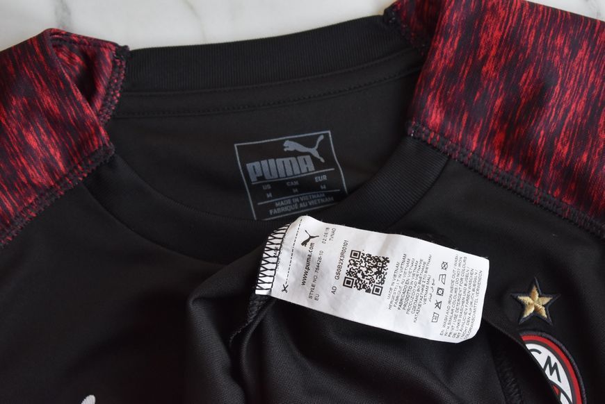 AC Milan 2018-2019 away shirt Puma in size M with Patrick Cutrone on the back 4972 PHOTO