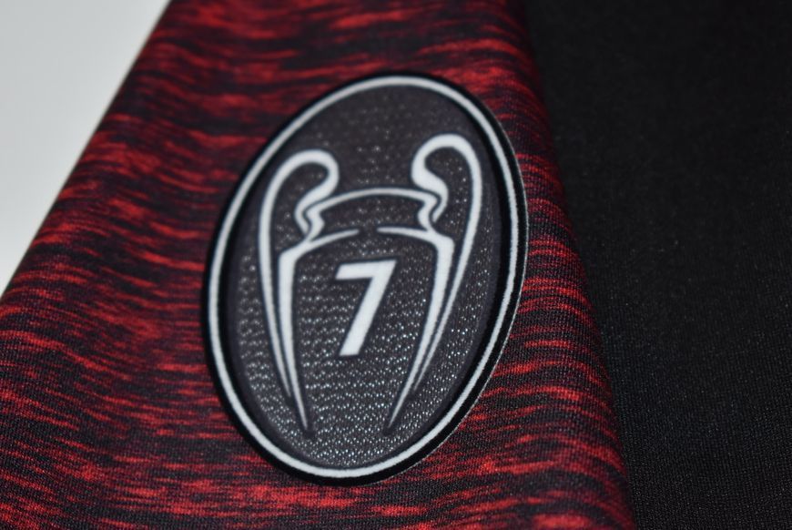 AC Milan 2018-2019 away shirt Puma in size M with Patrick Cutrone on the back 4972 PHOTO