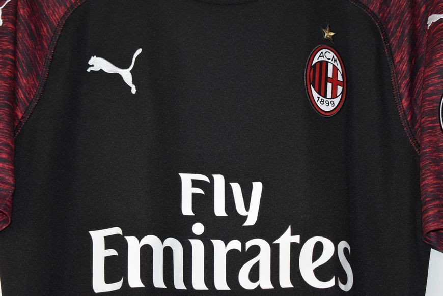 AC Milan 2018-2019 away shirt Puma in size M with Patrick Cutrone on the back 4972 PHOTO