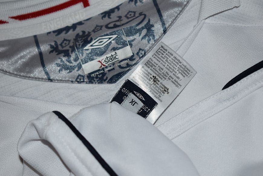 England VM 2006 hjemme retro tr&oslash;je Umbro i st&oslash;rrelse XL med David Beckham p&aring; ryggen 4537 FOTO