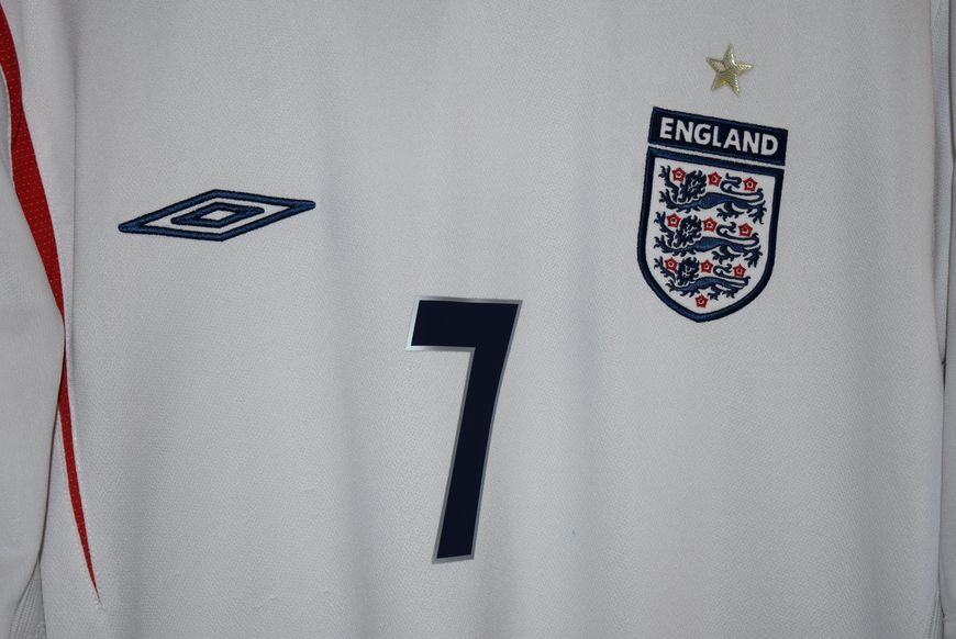 England VM 2006 hjemme retro tr&oslash;je Umbro i st&oslash;rrelse XL med David Beckham p&aring; ryggen 4537 FOTO