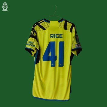 Arsenal 2023-2024 udebanetr&oslash;je Adidas i st&oslash;rrelse M med Declan Rice p&aring; ryggen 4880 FOTO
