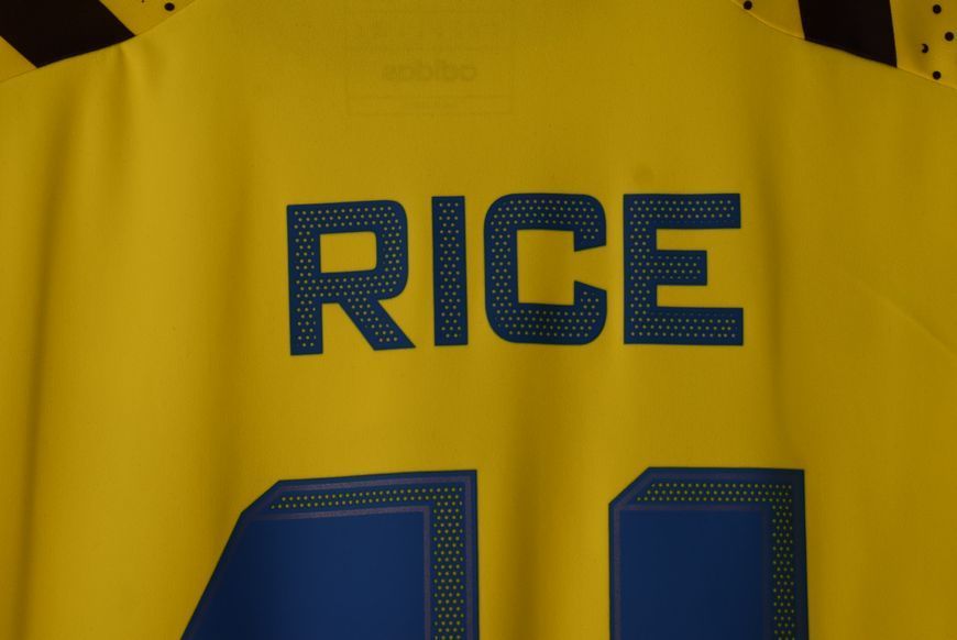 Arsenal 2023-2024 udebanetr&oslash;je Adidas i st&oslash;rrelse M med Declan Rice p&aring; ryggen 4880 FOTO
