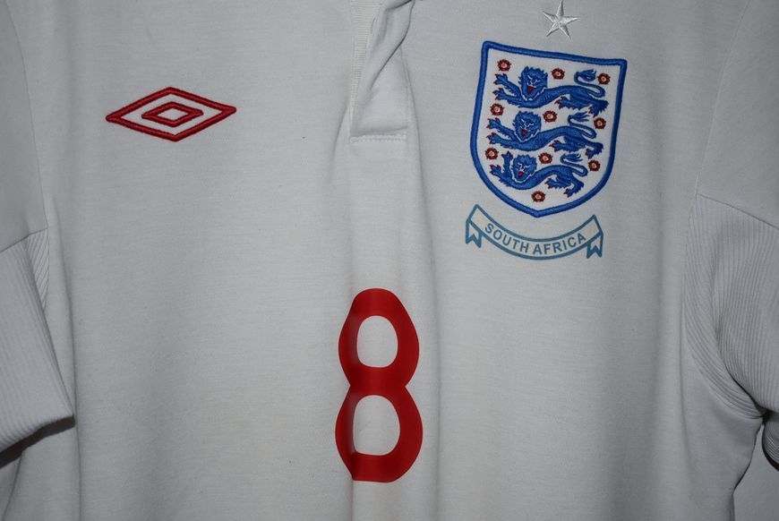 England VM 2010 hjemmetr&oslash;je retro Umbro i st&oslash;rrelse M (38) med Frank Lampard p&aring; ryggen 4637 FOTO