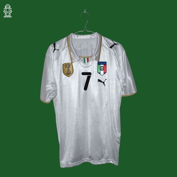 Italien 2008-2009 udebanetr&oslash;je Puma i st&oslash;rrelse S med Alessandro Del Piero p&aring; ryggen 4980 FOTO