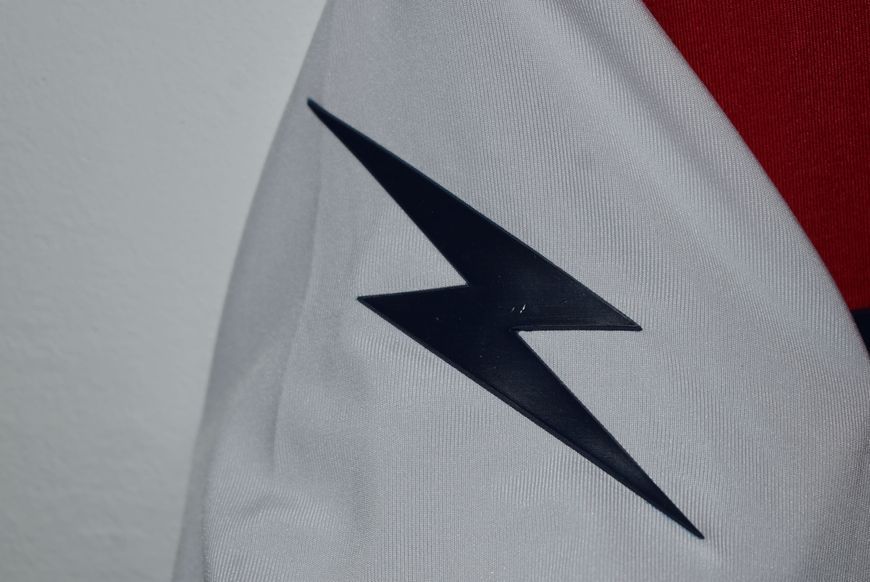 Crotone 2016-2017 wyjazdowa koszulka Zeus w rozmiarze L 4594 ZDJECIE