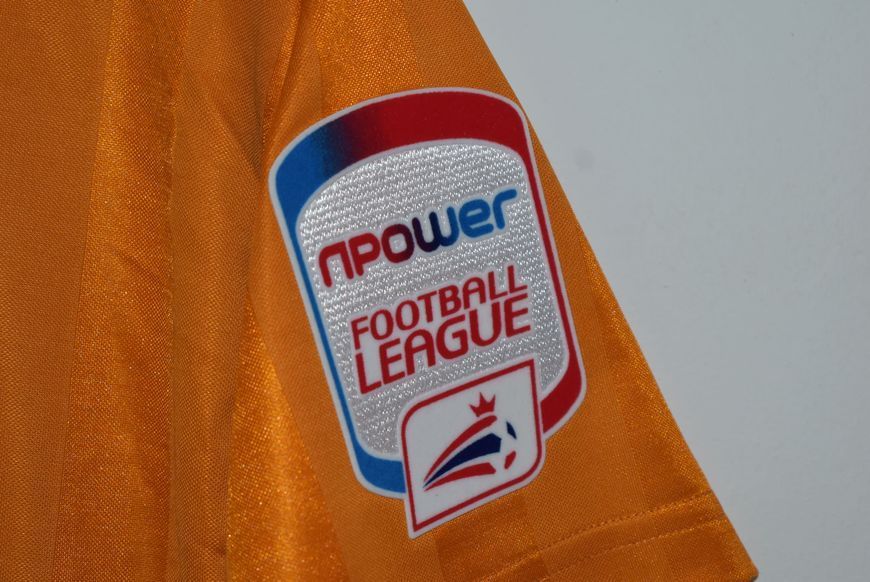 Wolverhampton Wanderers 2012-2013 Burrda hjemmebanetr&oslash;je i st&oslash;rrelse L med Sławomir Peszko p&aring; ryggen 5077 FOTO