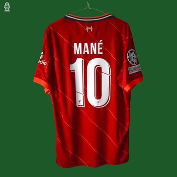 Liverpool 2021-2022 home Nike shirt in size L with Sadio Man&eacute; on the back 4694 PHOTO