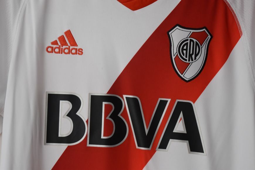 River Plate 2016-2017 home shirt Adidas size M with Exequiel Palacios 4932 PHOTO